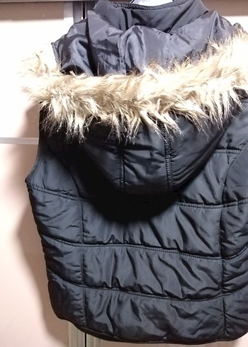 Siyah Yüksek Yakalı Tokalı Kadın Yelek - Görsel 4