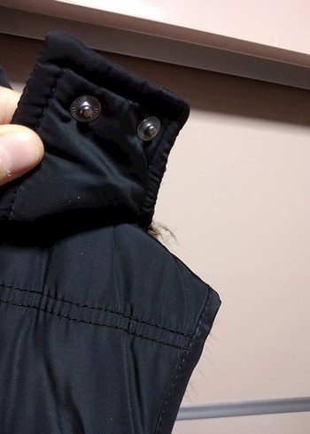 Siyah Yüksek Yakalı Tokalı Kadın Yelek - Görsel 6