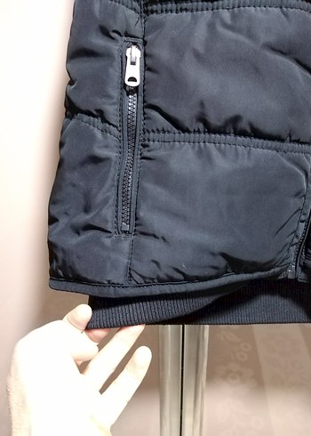 Siyah Yüksek Yakalı Tokalı Kadın Yelek - Görsel 2