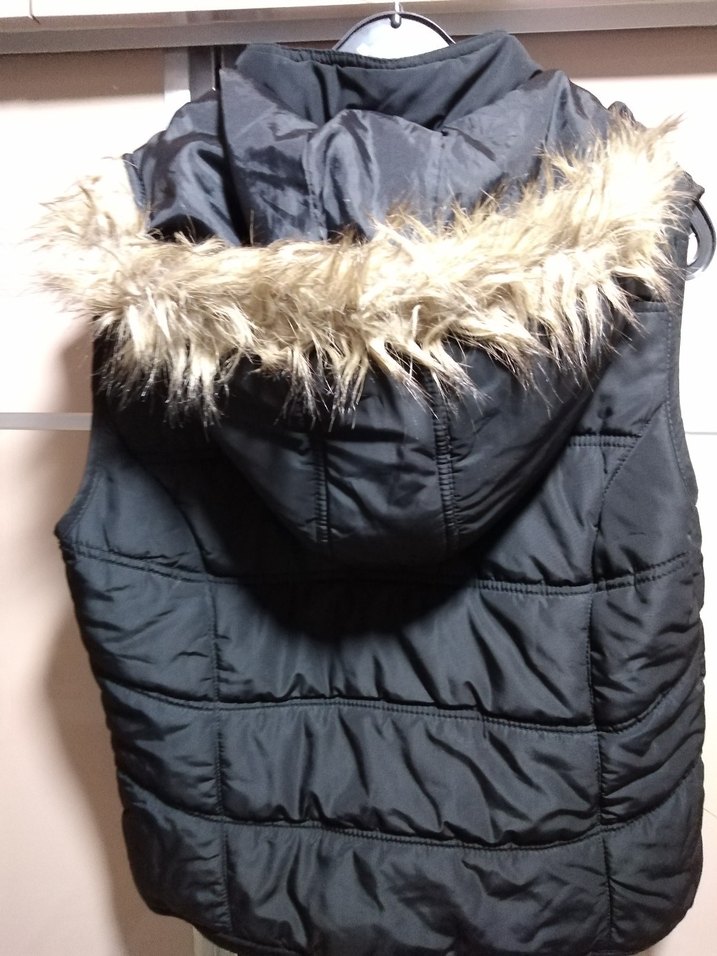 Siyah Yüksek Yakalı Tokalı Kadın Yelek - Görsel 5