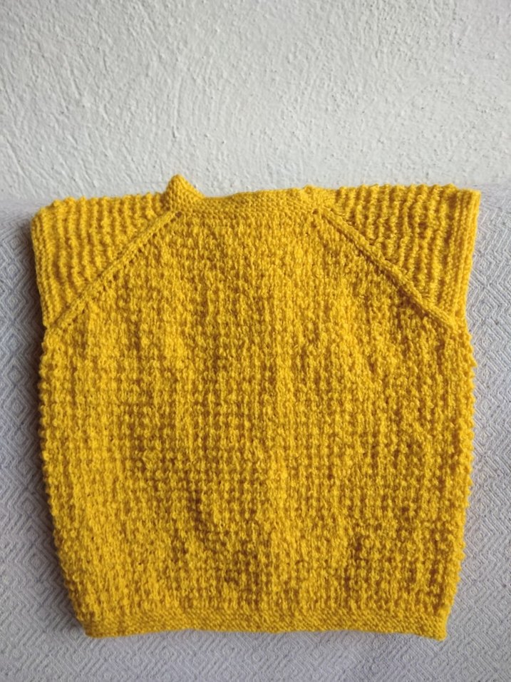 Sarı Örgü Kız Çocuk Kolsuz Hırka - Görsel 3