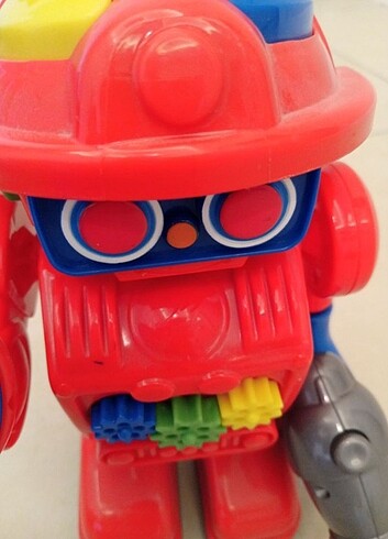  Beden Vardem itfaiyeci robot
