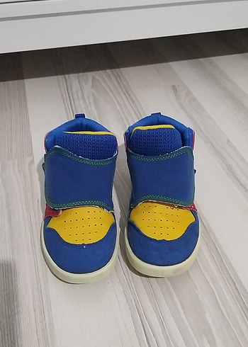 29 Beden Erkek Çocuk Renkli ışıklı Cırt Cırtlı Spor Ayakkabı