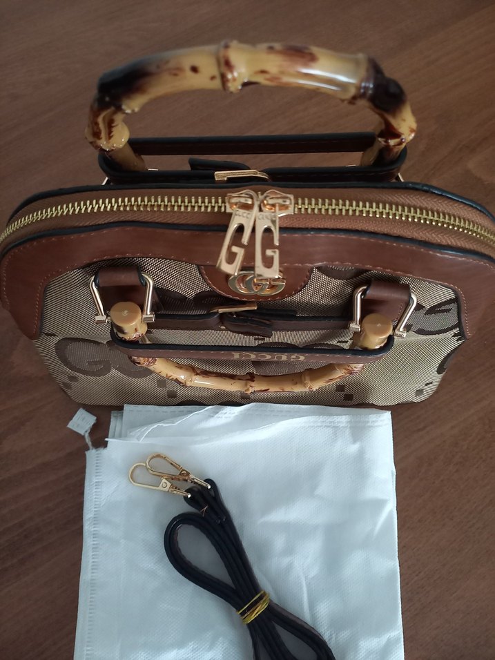 Kahverengi ahsap askılı gucci çanta - Görsel 3