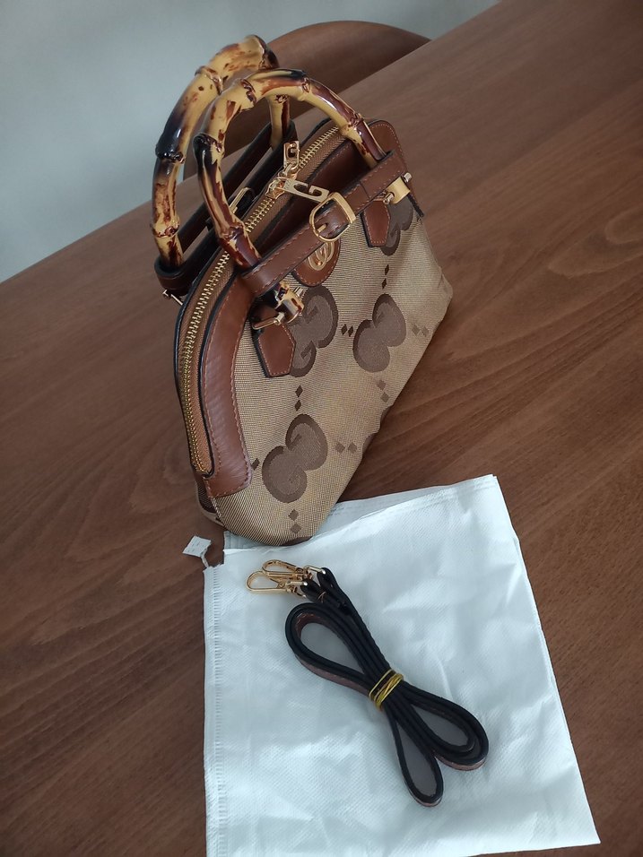 Kahverengi ahsap askılı gucci çanta - Görsel 4