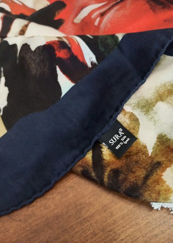 Sura ipek eşarp - Görsel 3