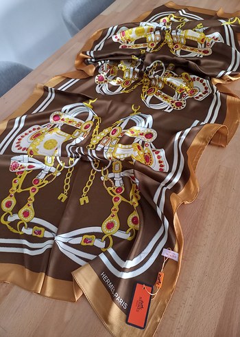 Zincir Detaylı Kahverengi İpek şal - Görsel 4