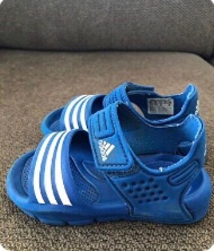 Adidas sandalet akwah
