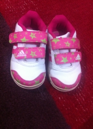 adidas, 20, 1 defa giydi, 