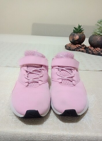 Puma kız çocuk yazlık ayakkabısı