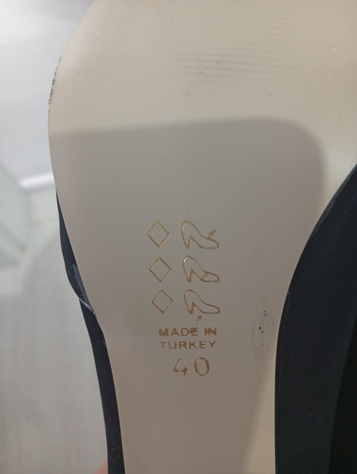 Siyah Süet Tokalı Stiletto Topuklu Kadın Ayakkabı - Görsel 3