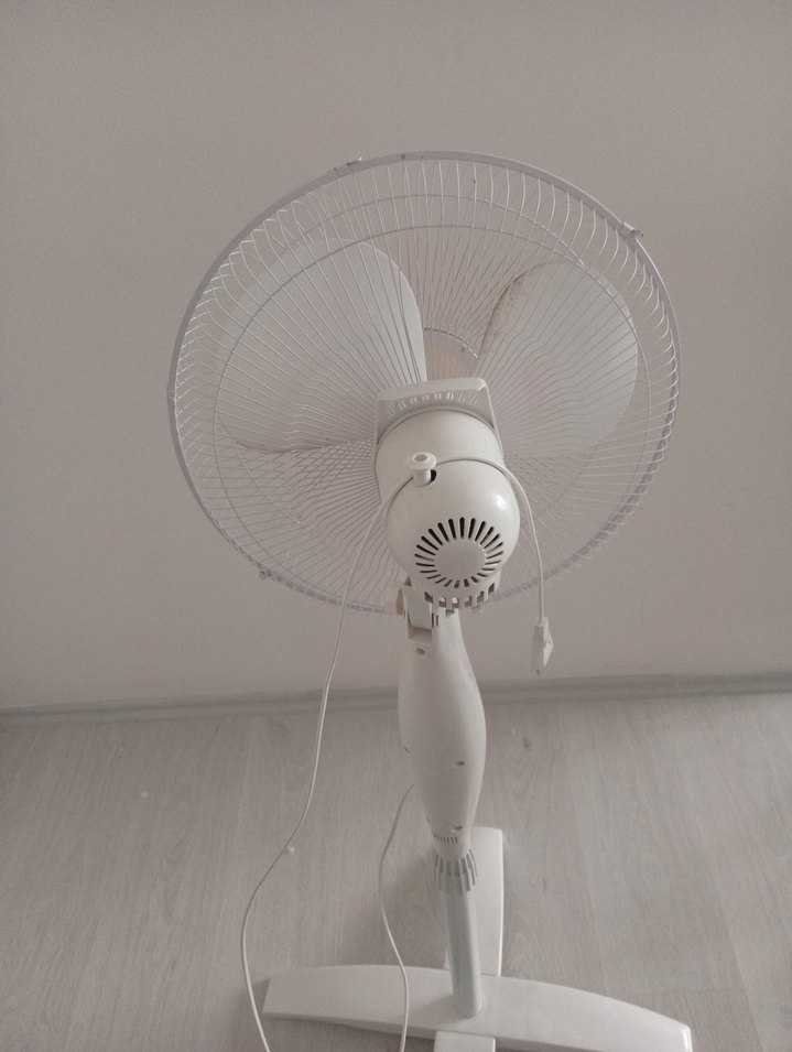 Dijitsu marka beyaz Ayaklı Vantilatör - Görsel 3