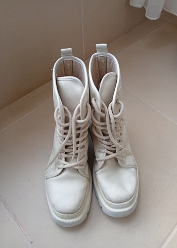 Beyaz Deri Platform Topuklu Kadın Bot - Görsel 2