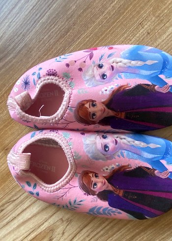 Havuz ayakkabısı - Görsel 2