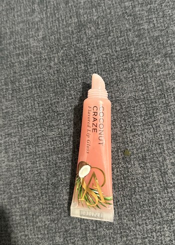 Coconut Craze Tatlı Kokulu Dudak Parlatıcısı - Görsel 4