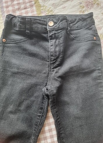 8 Yaş Beden siyah Renk 9/10 yaş lcw İspanyol paça pantolon