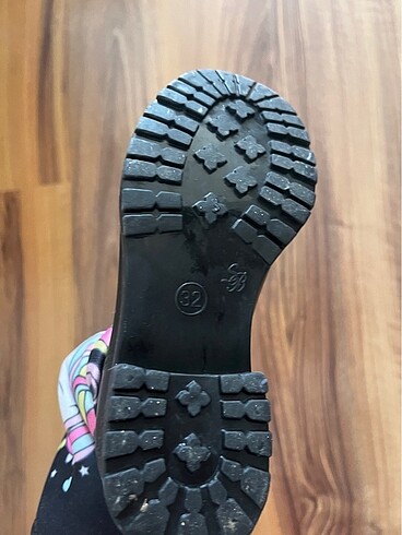 32 Beden Lisanslı yağmur botu