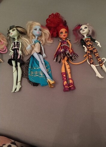 Canavar kızlar . Monster high