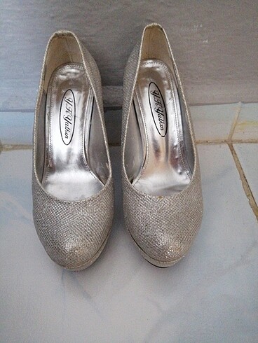 Diğer Gümüş rengi ayakkabı
