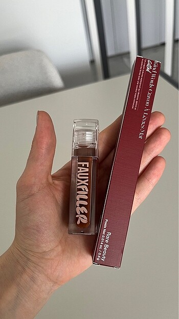 hudabeauty lipgloss rare dudak kalemi