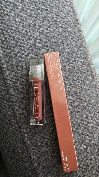 Huda Beauty hudabeauty lipgloss rare dudak kalemi