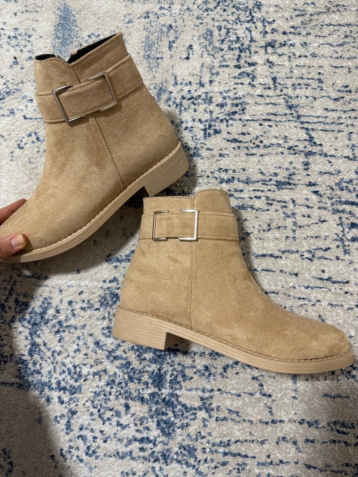 Sıfır Bej Süet Tokalı Kadın Bot - Görsel 3