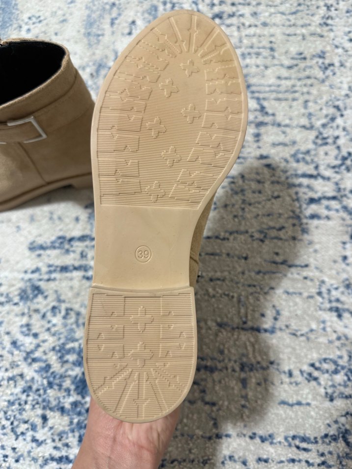 Sıfır Bej Süet Tokalı Kadın Bot - Görsel 2