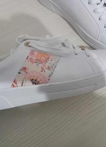 38 Beden Ted baker beyaz sneakers