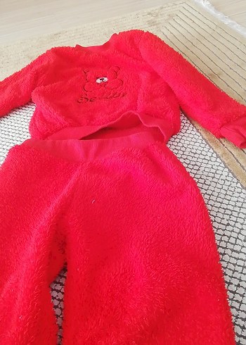 Kız Bebek Kırmızı Kürklü Nakışlı Takım