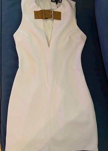 Zara Zara vücuda oturan kayışlı elbise