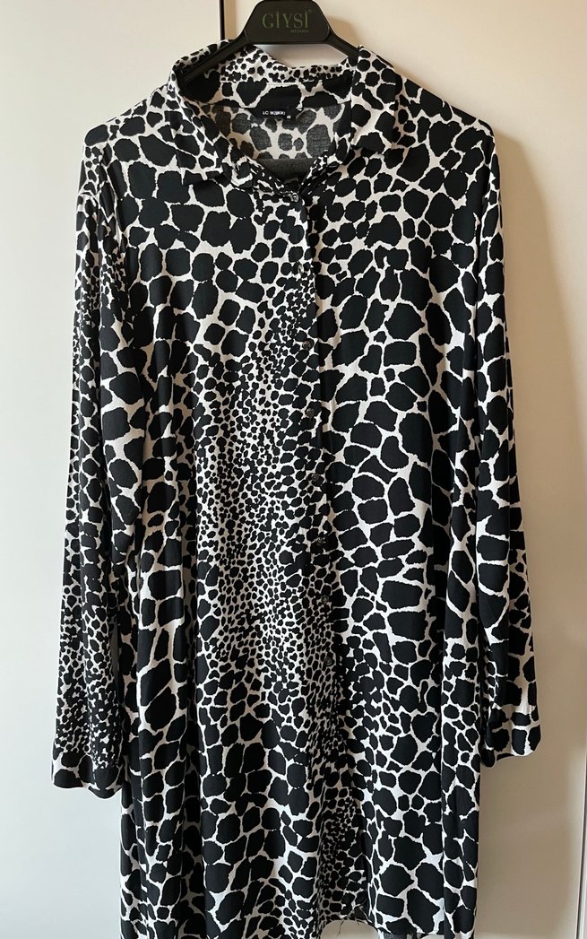 Yılan Desenli Siyah  Tunik - Görsel 3