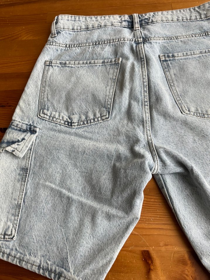 Düğmeli erkek Kot Şort - Görsel 2