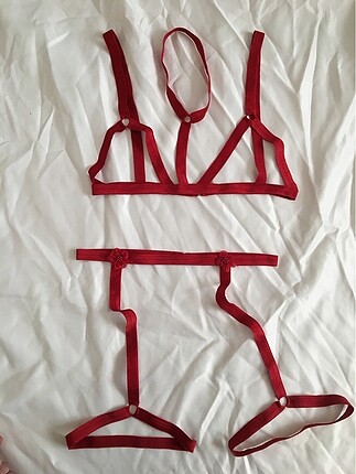 Kırmızı takım harness