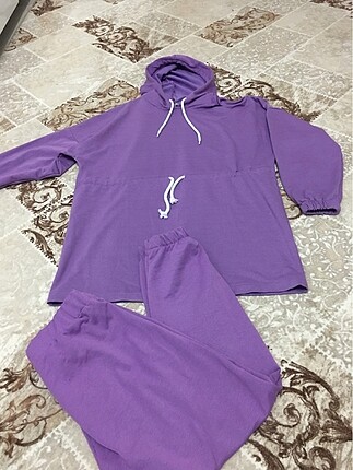 Lila sportif takım