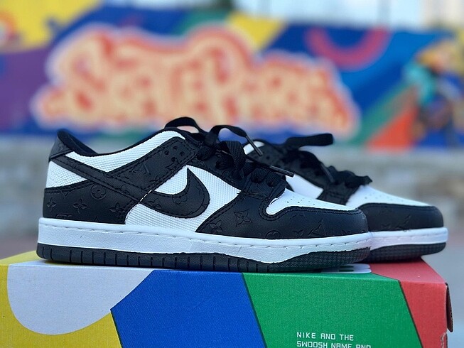 Nike dunk lv