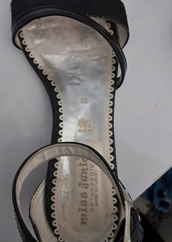 diğer Beden siyah Renk Diger Siyah Parlak Yılan Desenli Topuklu Sandalet