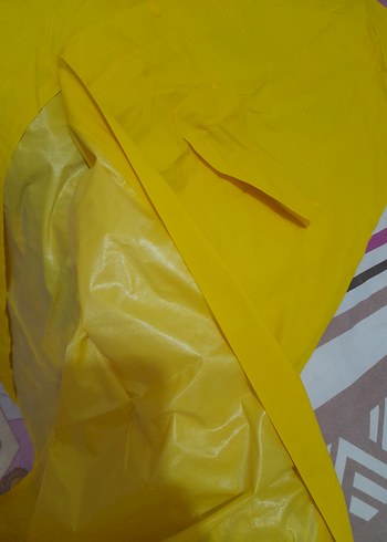 Erkek Sarı Kapüşonlu Yağmurluk - Görsel 4