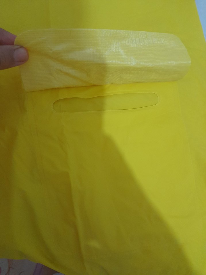 Erkek Sarı Kapüşonlu Yağmurluk - Görsel 3