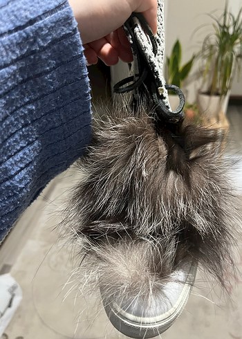 Gri Yılan Desenli Kadın Bot - Görsel 2