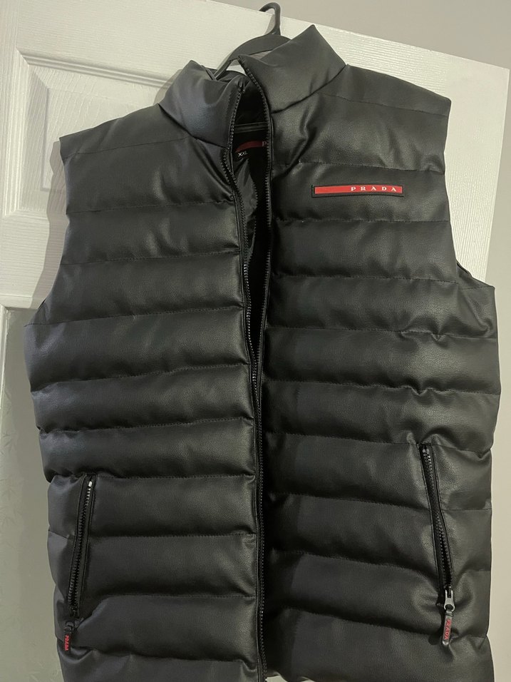 Prada Siyah Deri Kolsuz Yelek - Görsel 2