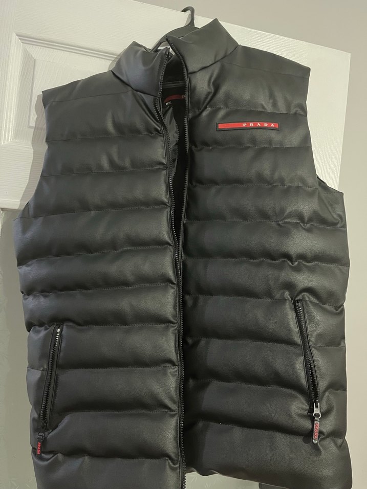 Prada Siyah Deri Kolsuz Yelek - Görsel 3