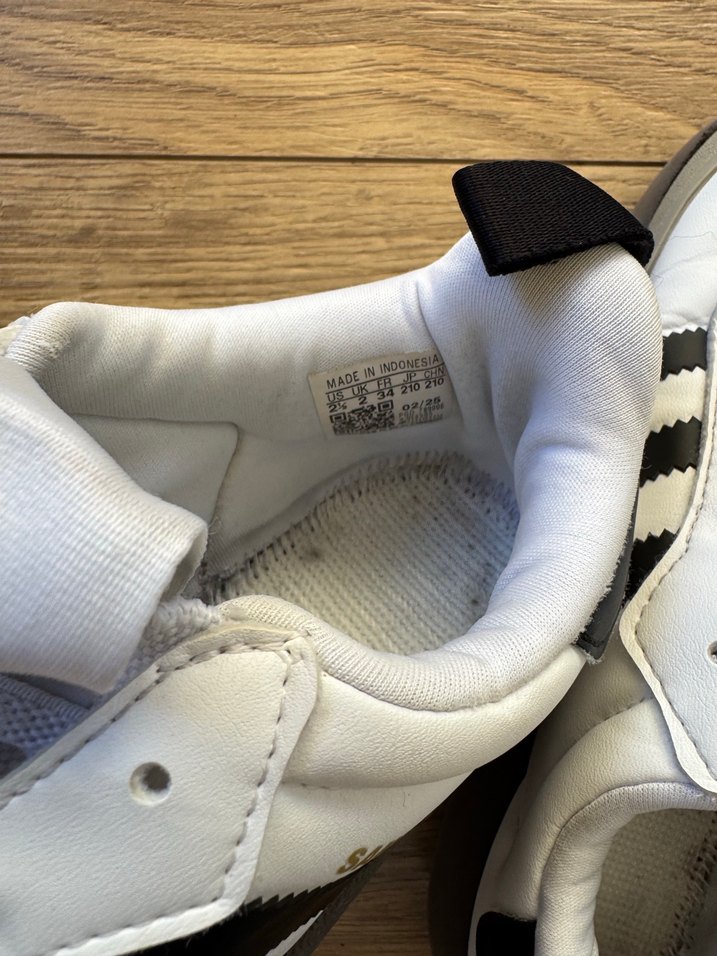 Adidas Beyaz Siyah Spor Ayakkabı — görsel 4/5