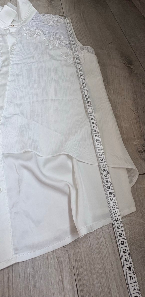 Düğmeli V Yakalı İşlemeli Beyaz Kadın Gömlek - Görsel 3