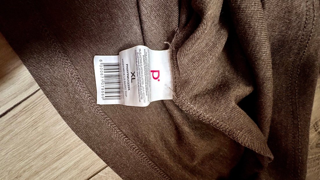 Bej Yüksek Yakalı Kadın Triko - Görsel 3