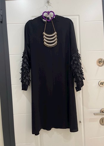 Kolye Detaylı Siyah Uzun Kollu Gotik Tunik