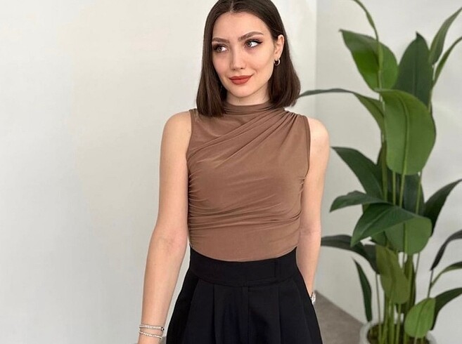 Diğer Sıfır kol büzgülü bluz