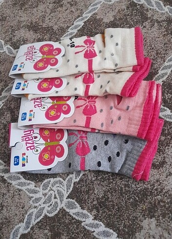 37 Beden Çoraplar