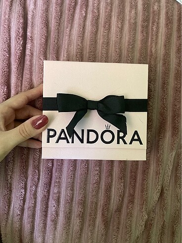 Beden beyaz Renk Pandora Bağlantılı Kalpler Kolye