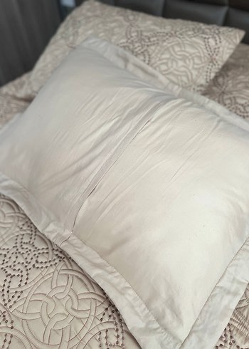 Kahverengi Nakışlı Yatak Örtüsü - Görsel 7