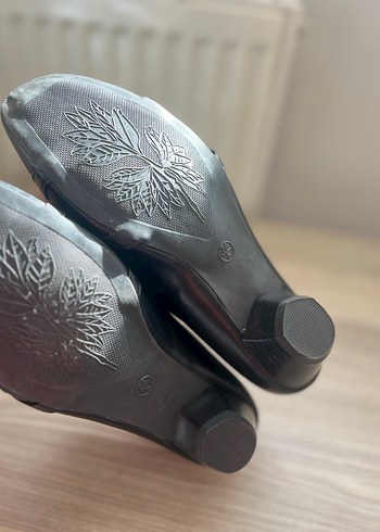 Tokalı Siyah Deri Kadın Topuklu Ayakkabı - Görsel 6